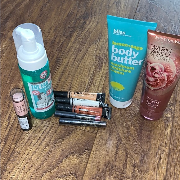 Revlon Other - NWOT Beauty Bundle